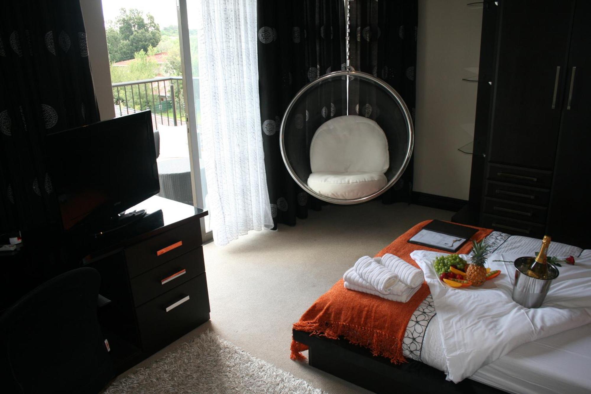 Africa Paradise - Or Tambo Airport Boutique Hotel Benoni Luaran gambar